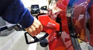 【税制を改めろ！】『ガソリン価格の高騰』についてTwitterの反応【いつまで続くの？】