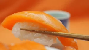 【スシロー10月値上げへ】『「黄皿120円」「赤皿180円」「黒皿360円」』についてTwitterの反応