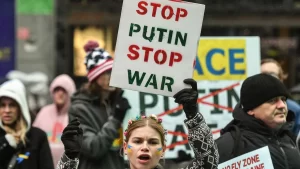 【ロシア】『「プーチン氏の後継者」に浮上、36歳大富豪の子息・コヴァリョフ氏の素顔』についてTwitterの反応