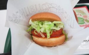 【試したい!】『ロッテリア、自宅でつくる「バーガーキット」発売』についてTwitterの反応