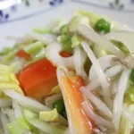 『生産コスト上昇で「モヤシ」業者が悲鳴 ラーメン店で山盛りモヤシを残す客に「道具ではない」と嘆きも』につい