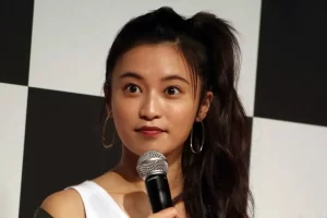 【小島瑠璃子】『後輩・井上咲楽に仕事を奪われる形に・・一時活動休止で中国進出準備か』についてTwitterの反応