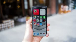 【次期iOS 16】『「iPhoneを横向きにしたまま顔認証でロック解除」ができる！』についてTwitterの反応