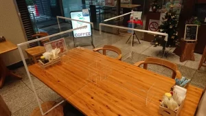 『結局、アクリル板は感染予防に効果的なのか？』についてTwitterの反応