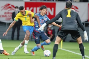 【三笘薫】『「崩し方が分かっている」“カナリア軍団”との差を痛感「1人1人がアイデアを持っている」』について