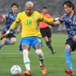 【「なぜ？」と母国ファン驚き】『倒れたネイマールにイエローカード、日本戦の“疑惑ジャッジ”一部始終 』についてTwitterの反応