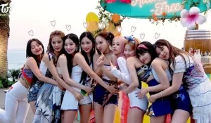 【TWICE】『K-POP界の「7年目のジンクス」も何のその…TWICEメンバー全員がJYPと契約更新』について