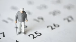 【たった10年で「働くのが普通」に】『「65～69歳男性」3人に2人が就業。』についてTwitterの反応