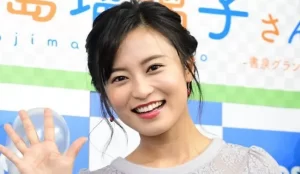 【小島瑠璃子】『最後の「サタプラ」で涙…「これで日本のお仕事は終わりです」』についてTwitterの反応