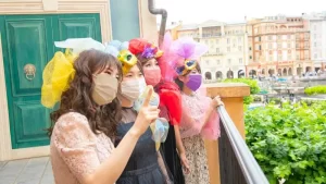 『ディズニーのホテルミラコスタでの仮装パーティーめぐりネットで批判 ホテル「配慮が不足していた点がある」と謝罪』についてTwitterの反応