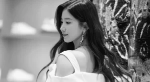 【KAZUHA】『韓国でアイドルデビューした日本人女性「カズハ」の人気爆発!韓国の美人女優に「似てる」と評判』についてTwitterの反応