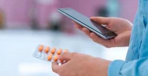 【iPhoneの新機能】『「服薬管理」が話題　薬の形や服用法を詳細に登録可能　飲むべき時刻に通知してくれる』についてTwitterの反応