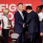 【バイデンのクソ面子は丸つぶれ】『韓国大統領がカメラ気づかず暴言の「外交惨事」日本人も「森喜朗でも言わんぞ」』について