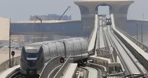 【カタール初の鉄道「ドーハメトロ」】『「さすが日本製だよ」…無人運転で時速100km』についてTwitterの反応