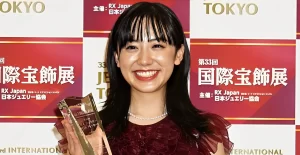 【慶應大法学部進学】『芦田愛菜(18)が噂される慶應大学医学部に進学しない決定的理由』についてTwitterの反応