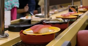 『「ずっと家にいる…」地元住民明かす「スシローペロペロ少年」の“その後”』についてネットの反応