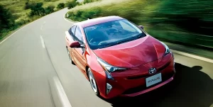 【新型「プリウス」】『「燃費バグってる？」 トヨタ新型「プリウス」の実燃費は“バイク並み”？ 圧倒的“低燃費”性能が話題に』についてTwitterの反応