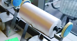 『スーパーにあるロール状のポリ袋を簡単に開けるテクに　「すごい」「これは助かる！」』についてTwitterの反応