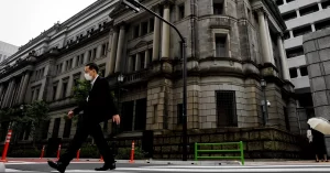 【#日銀破綻】『スイス銀行、ドイツ銀行に続き日本銀行も? トレンド入りした「#日銀破綻」の現実性』についてTwitterの反応