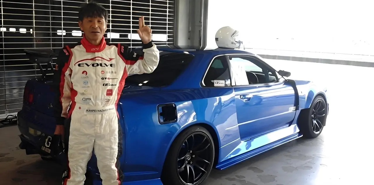 【間寛平の愛車R34査定に驚き!】愛車日産スカイラインGT-R R34型ってどんな車?こんなに高値になるのか?
