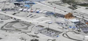 【大阪万博工事炎上】テーマ「いのち輝く未来社会」→「いのち削って工事早めろ」だと批判殺到