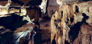 『VIVANT』で話題の鉱物「フローライト」はどんな鉱物なのか？「フローライト」調査！