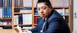 【佐藤優とは何者か】佐藤優のプロフィールと経歴！現代の“知の巨人”