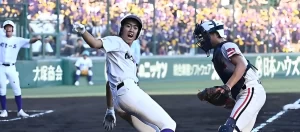 【高校野球】北陸 vs 関東第一戦における誤審騒動：メガネの一塁審判、矢田明生とは？