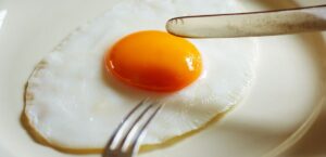 【うさぎとかめ】浜内千波&ウド鈴木とみながわの極上目玉焼きレシピとは?
